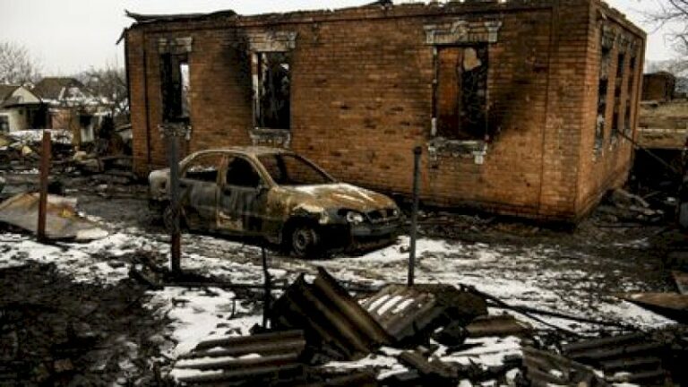 guerre-en-ukraine:-486-milliards-de-dollars-seront-necessaires-pour-le-redressement-et-la-reconstruction-du-pays