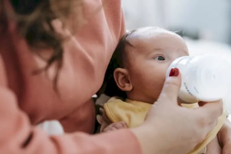 lait-maternel-ou-lait-infantile-?-le-desir-de-non-allaitement-se-defend,-c’est-le-« le-choix-de-la-maman »