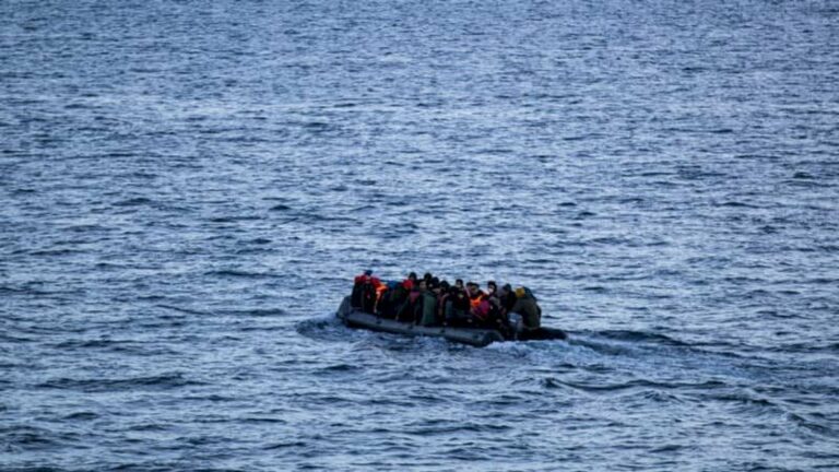 tentative-de-traversee-de-la-manche:-132-migrants-secourus-en-mer-au-large-du-pas-de-calais