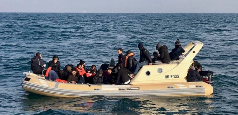 pres-de-140-migrants-secourus-dans-la-manche-au-large-du-pas-de-calais