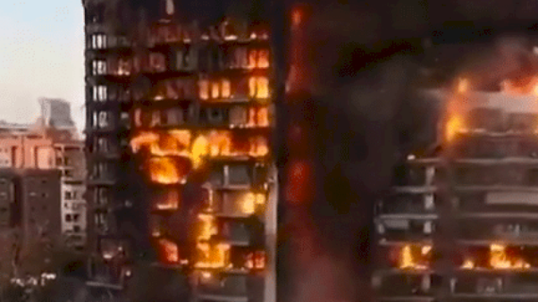 espagne-:-incendie-devastateur-dans-un-immeuble-residentiel-de-valence,-au-moins-dix-morts