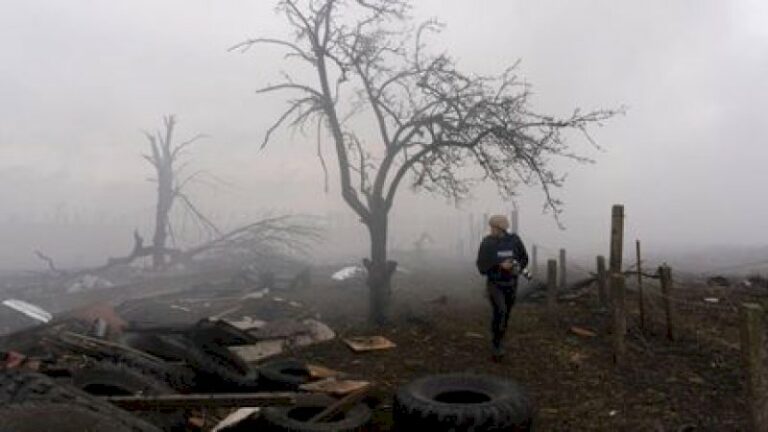 « 20-jours-a-marioupol »-:-le-documentaire-de-mstyslav-chernov-montre-les-images-« indelebiles »-des-premieres-heures-de-l’invasion-de-l’ukraine-par-la-russie