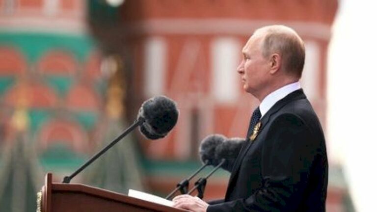 direct.-conflit-en-ukraine-:-un-soutien-militaire-a-kiev-ne-serait-« pas-dans-l’interet »-des-occidentaux,-met-en-garde-le-kremlin