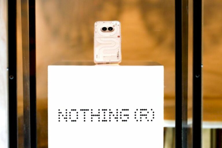 nothing-phone-(2a)-:-decouvrez-enfin-son-design-officiel