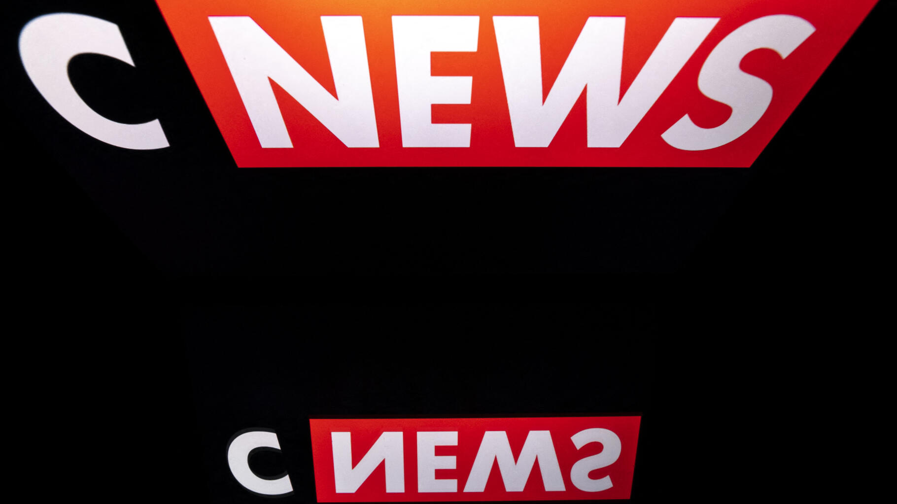   Le Conseil d’État somme l’Arcom de mieux contrôler la chaîne CNews  