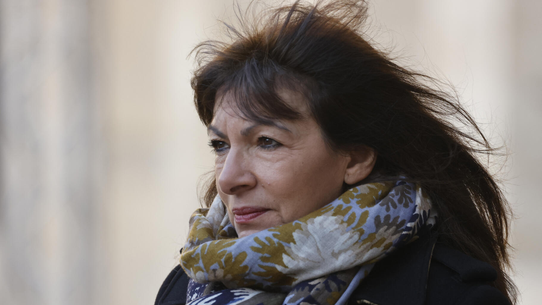   Paris saisit la justice après les insultes homophobes des ultras du PSG visant Anne Hidalgo  