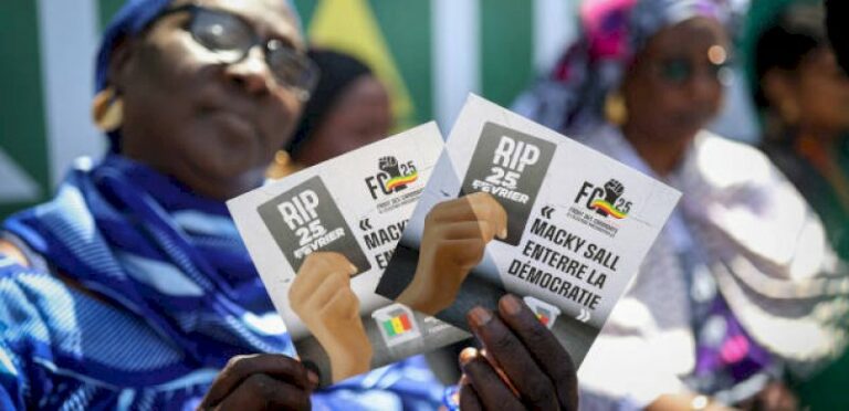 au-senegal,-un-« front-de-la-resistance »-appelle-a-manifester-pour-une-presidentielle-avant-le-2 avril