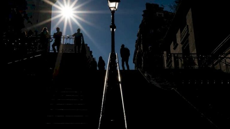 les-rues-parisiennes-privees-quelques-heures-d’eclairage-public-en-raison-d’un-oubli-du-29-fevrier