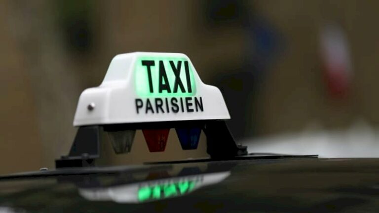 paris:-la-circulation-« difficile »-sur-l’a13-en-raison-d’une-manifestation-des-chauffeurs-de-taxi
