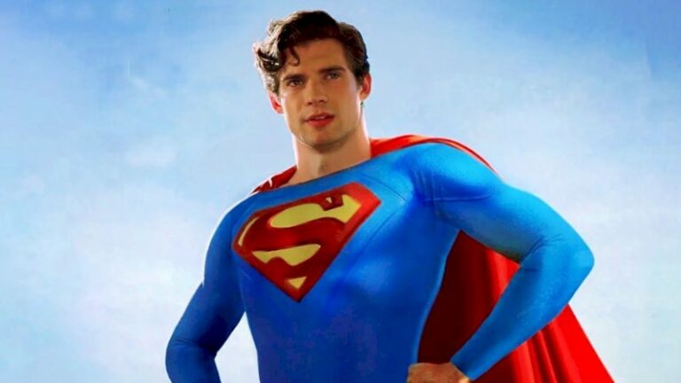 superman-:-le-remplacant-d’henry-cavill-enfin-en-costume-et-il-est-superbe-!