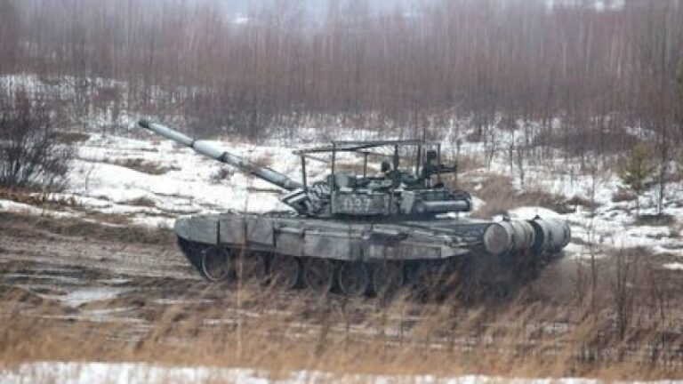 guerre-en-ukraine-:-apres-moscou,-l’armee-bielorusse-dit-proceder-a-une-verification-de-ses-lanceurs-d’armes-nucleaires-tactiques