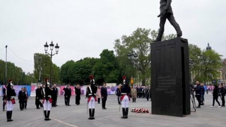 revivez-la-commemoration-de-la-victoire-du-8-mai-1945,-presidee-par-emmanuel-macron